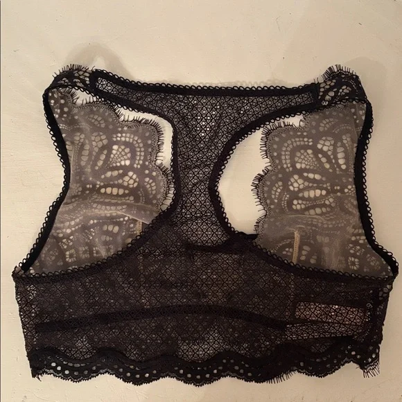$44.50 NEW Victorias Secret Bralette Small Black NWT - Picture 2 of 6